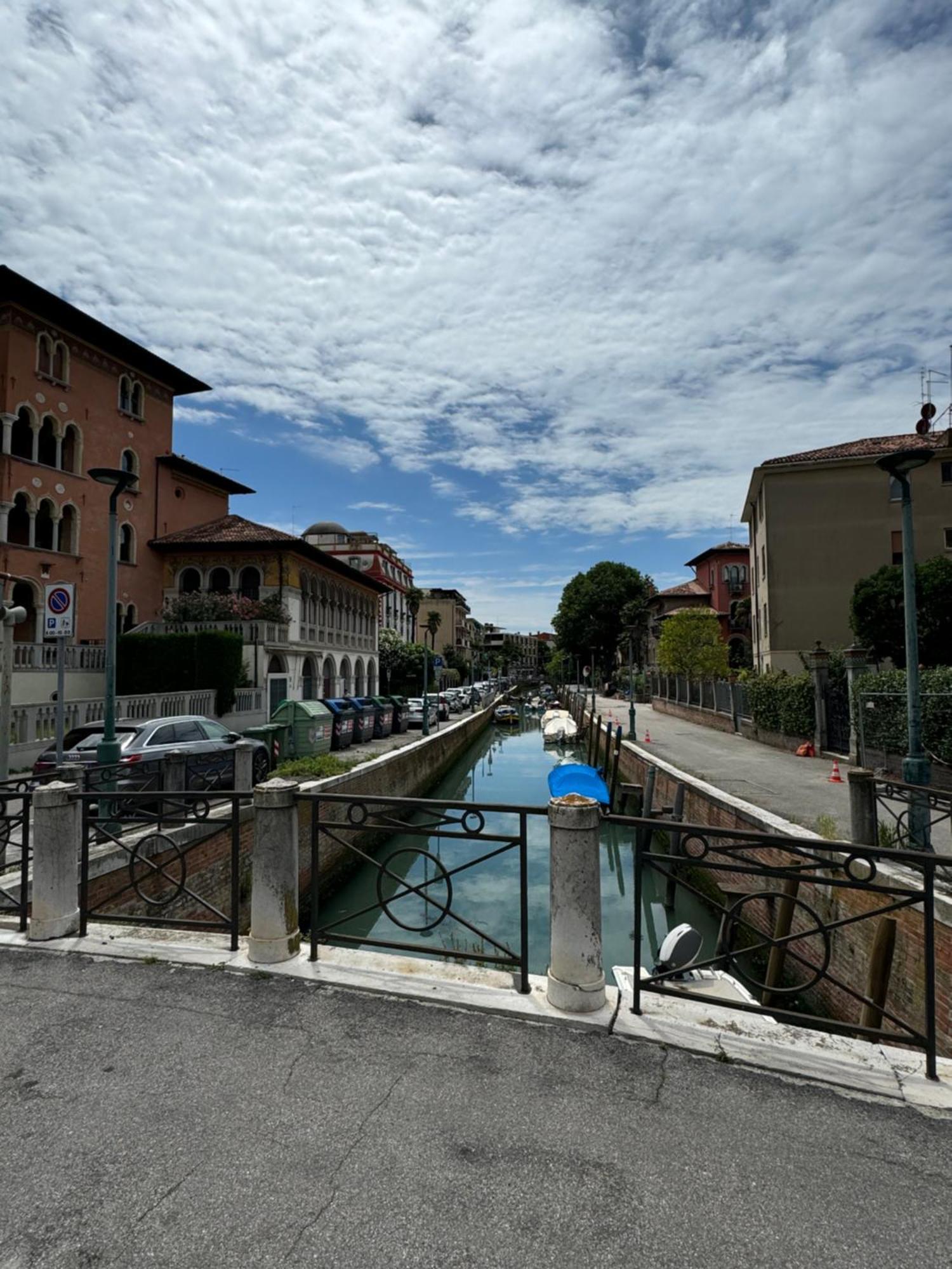 Appartamento Villa Trento ヴェネツィア・リド島 エクステリア 写真